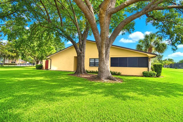 645 BROADMOOR CIRCLE 645, Winter Haven, FL 33884