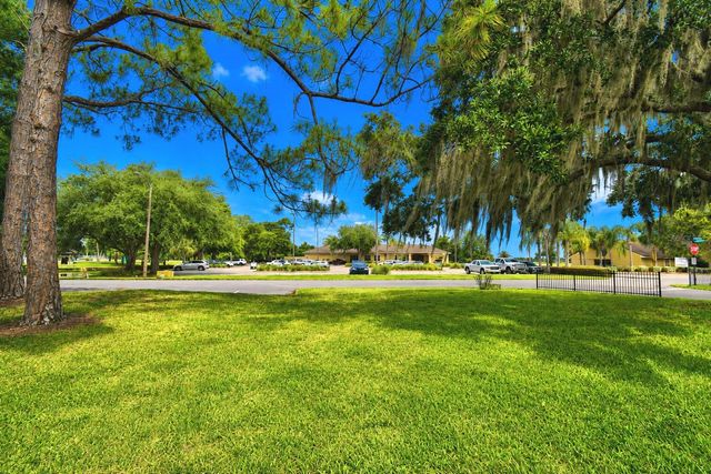 645 BROADMOOR CIRCLE 645, Winter Haven, FL 33884