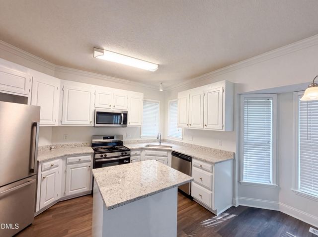 6113 Remington Lake Drive, Raleigh, NC 27616