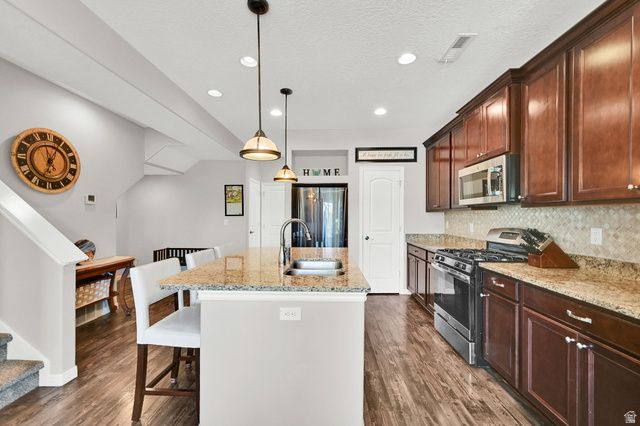 1163 W HENRY AVE, Farmington, UT 84025