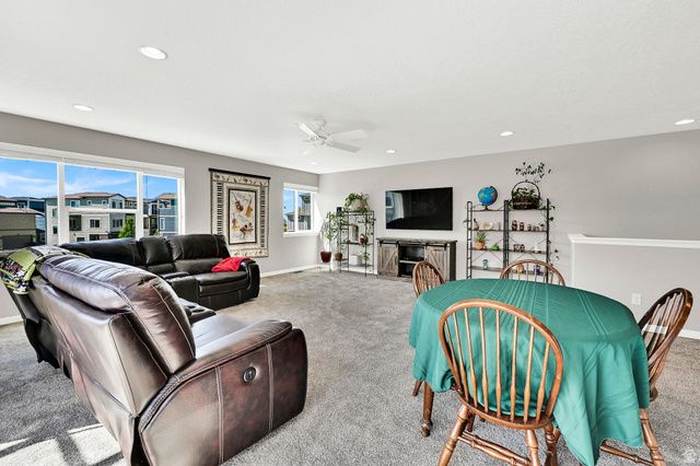 1163 W HENRY AVE, Farmington, UT 84025