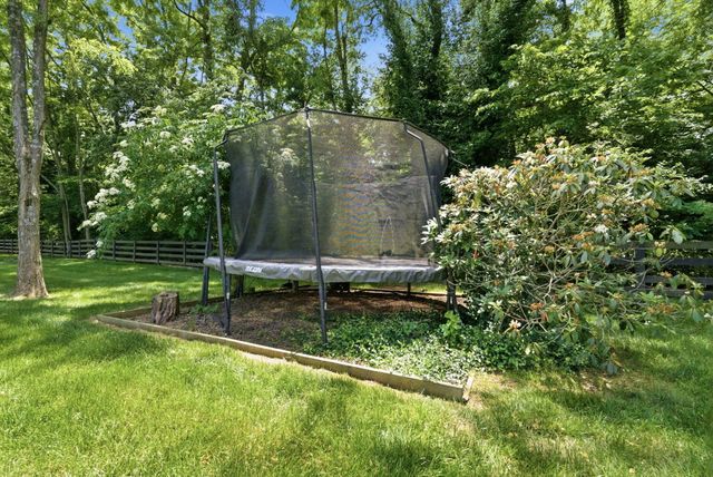 5002 Lupreese Lane, Versailles, KY 40383