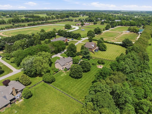 5002 Lupreese Lane, Versailles, KY 40383