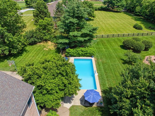 5002 Lupreese Lane, Versailles, KY 40383