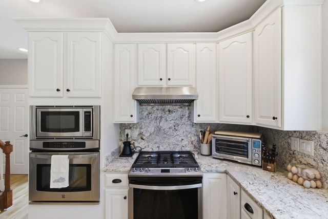 5002 Lupreese Lane, Versailles, KY 40383