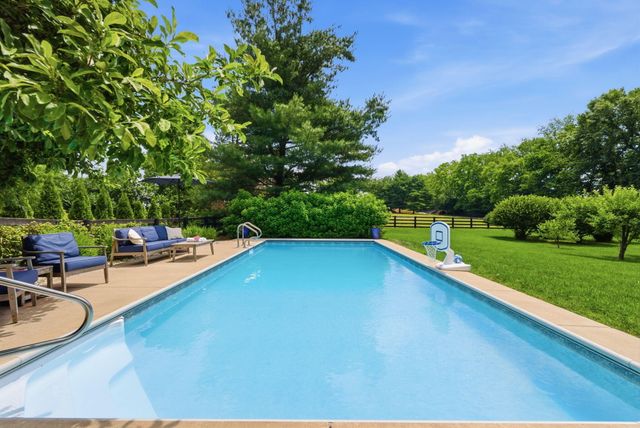 5002 Lupreese Lane, Versailles, KY 40383