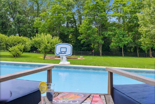 5002 Lupreese Lane, Versailles, KY 40383