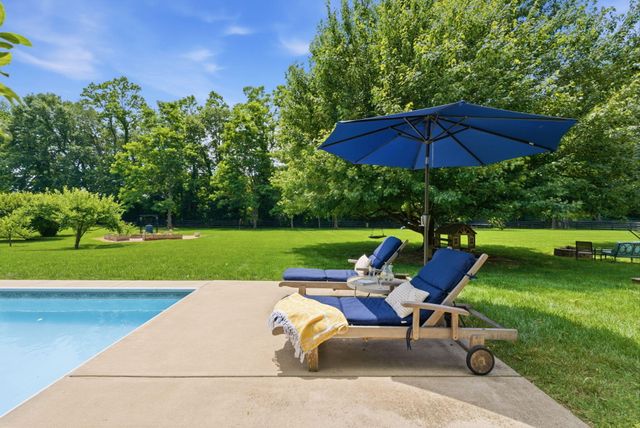 5002 Lupreese Lane, Versailles, KY 40383