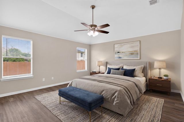 921 Bowie Drive, Lavon, TX 75166