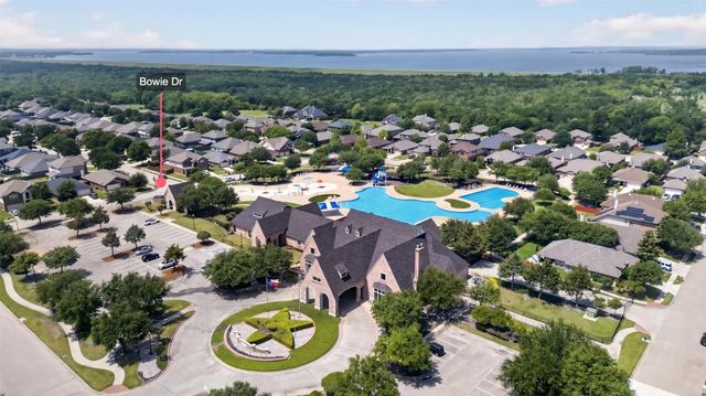 921 Bowie Drive, Lavon, TX 75166