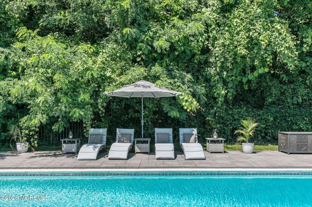 16 Springhouse Road, Ocean Twp, NJ 07712