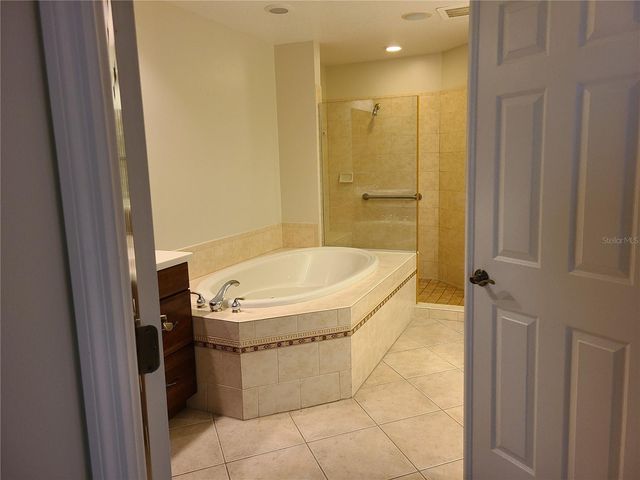 6360 WATERCREST WAY 203, Lakewood Ranch, FL 34202