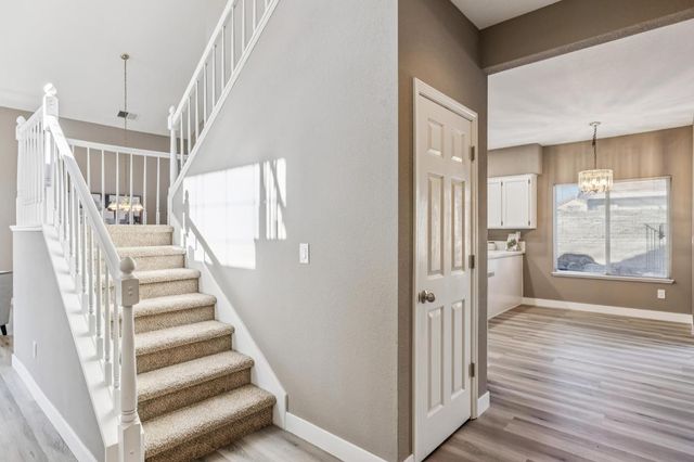 120 Elkins Circle, Folsom, CA 95630