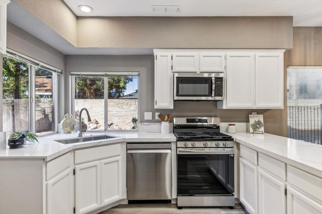 120 Elkins Circle, Folsom, CA 95630