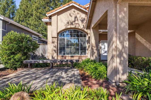 120 Elkins Circle, Folsom, CA 95630