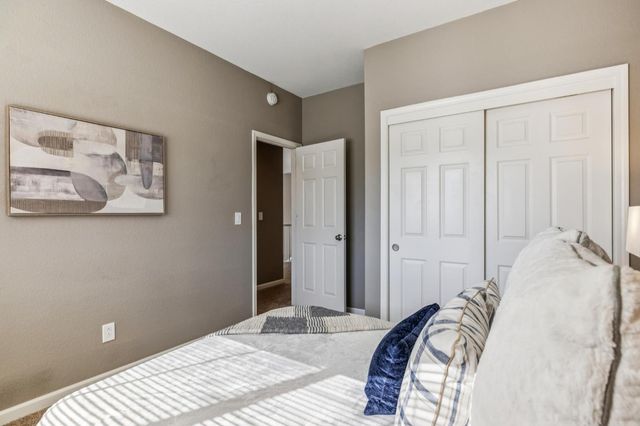 120 Elkins Circle, Folsom, CA 95630