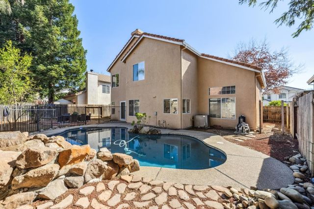 120 Elkins Circle, Folsom, CA 95630