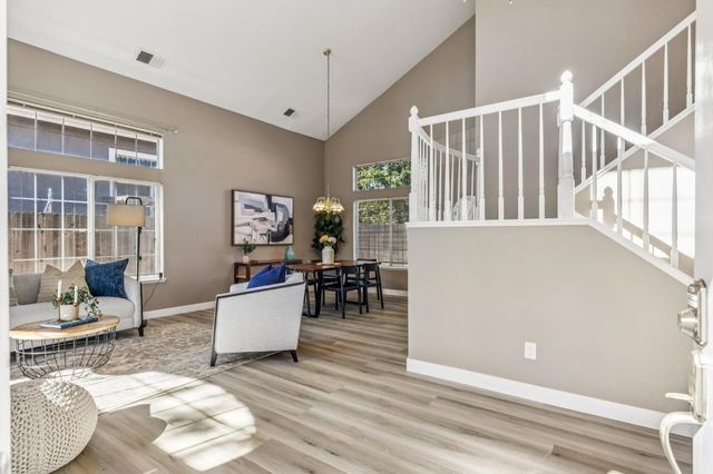 120 Elkins Circle, Folsom, CA 95630