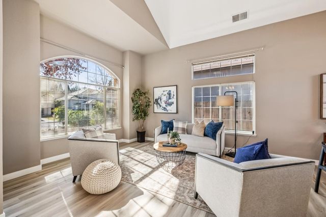 120 Elkins Circle, Folsom, CA 95630