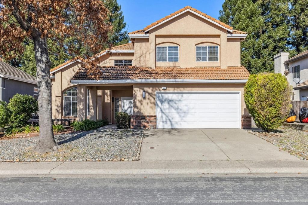 120 Elkins Circle, Folsom, CA 95630