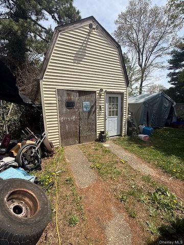 511 Wicks Road, Brentwood, NY 11717