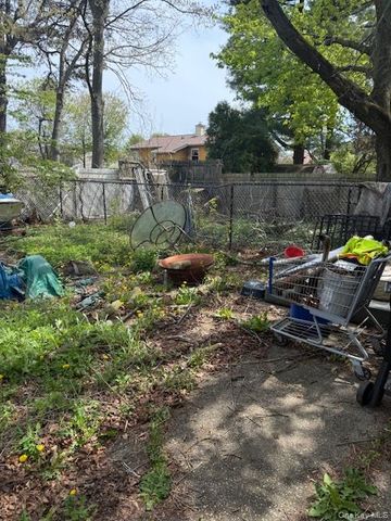 511 Wicks Road, Brentwood, NY 11717