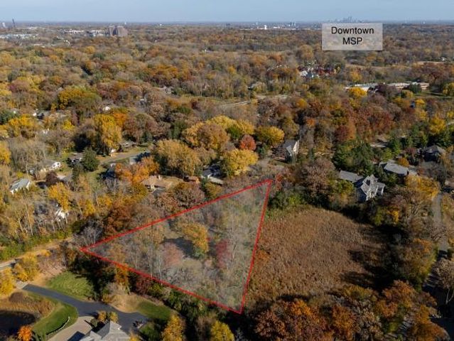 16307 Mcginty Road W, Wayzata, MN 55391