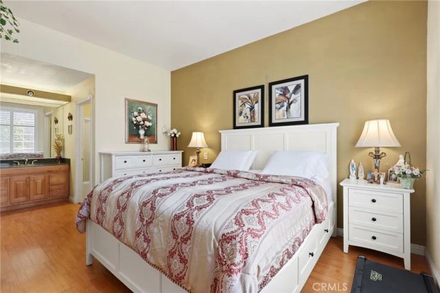 24441 Hillsdale Avenue 116, Laguna Hills, CA 92653