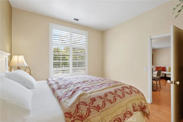 24441 Hillsdale Avenue 116, Laguna Hills, CA 92653