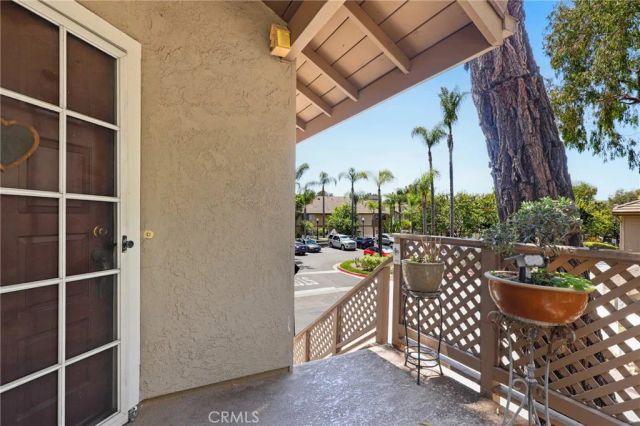 24441 Hillsdale Avenue 116, Laguna Hills, CA 92653
