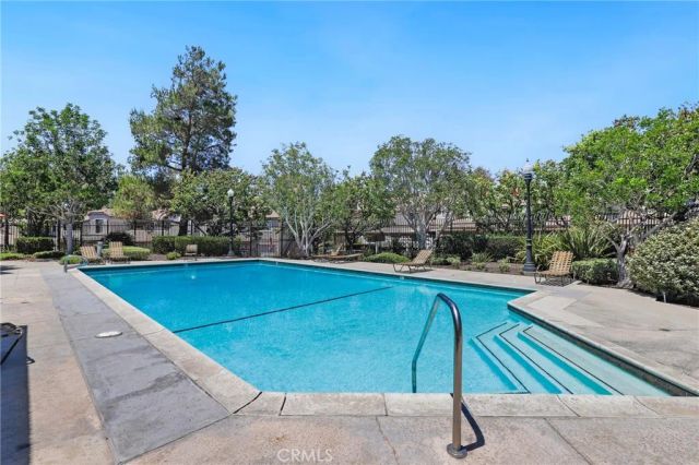 24441 Hillsdale Avenue 116, Laguna Hills, CA 92653