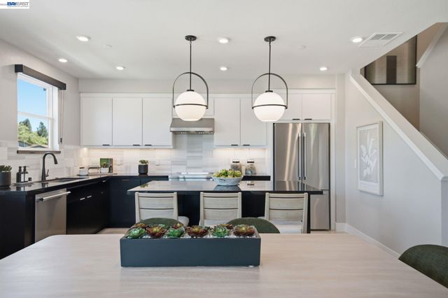 156 Tulare Court, Danville, CA 94526