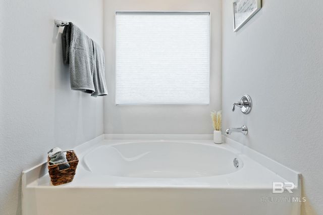 10888 Winning Colors Trail, Daphne, AL 36526