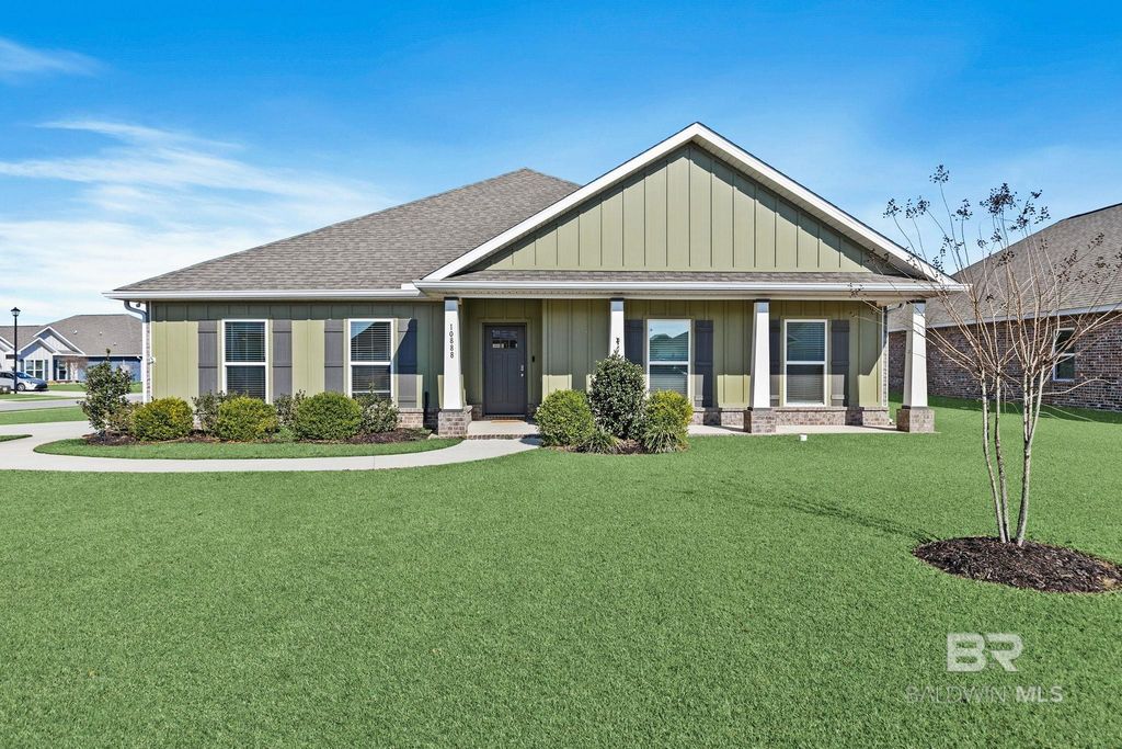 10888 Winning Colors Trail, Daphne, AL 36526