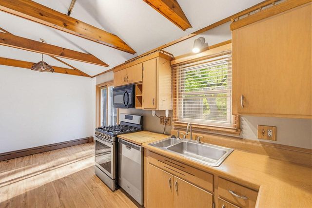 1005 Harvey AVENUE, Brookfield, WI 53005