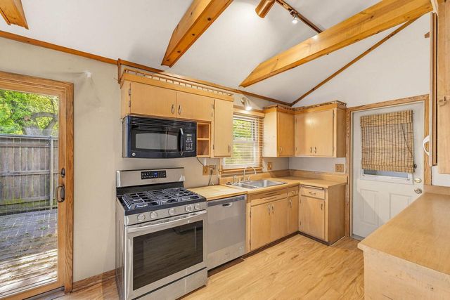 1005 Harvey AVENUE, Brookfield, WI 53005