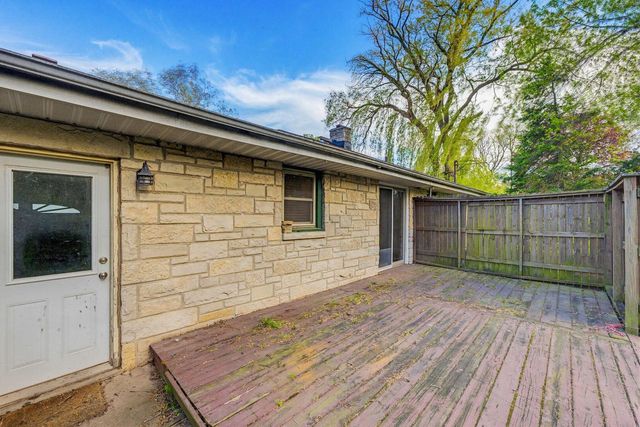 1005 Harvey AVENUE, Brookfield, WI 53005