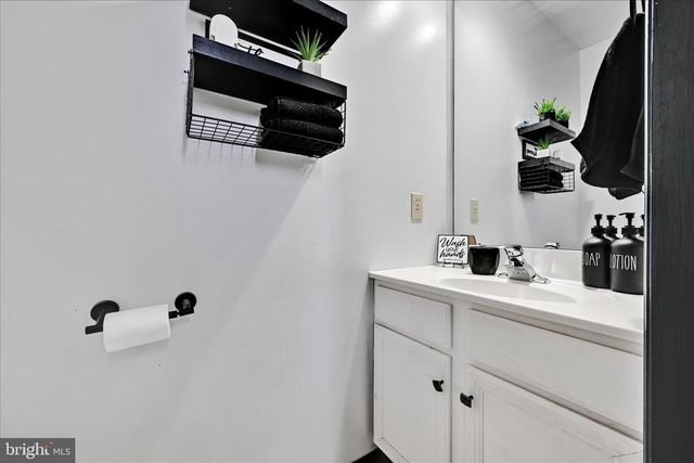 180 RIDERS WAY, Lebanon, PA 17042