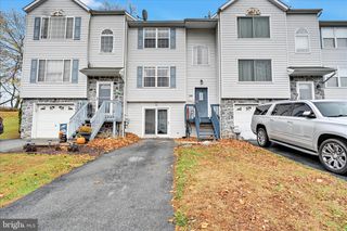 180 RIDERS WAY, Lebanon, PA 17042