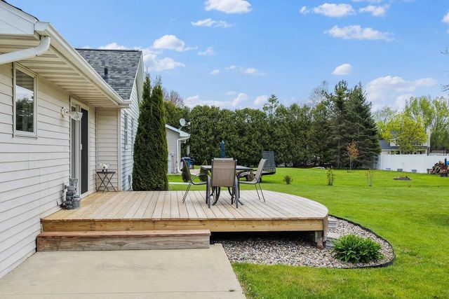 2067 ELVIRA WAY, Green Bay, WI 54313