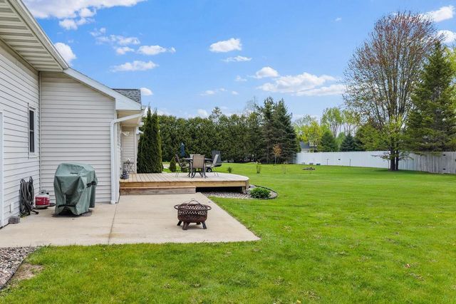 2067 ELVIRA WAY, Green Bay, WI 54313