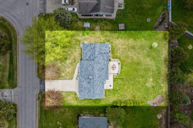 2067 ELVIRA WAY, Green Bay, WI 54313