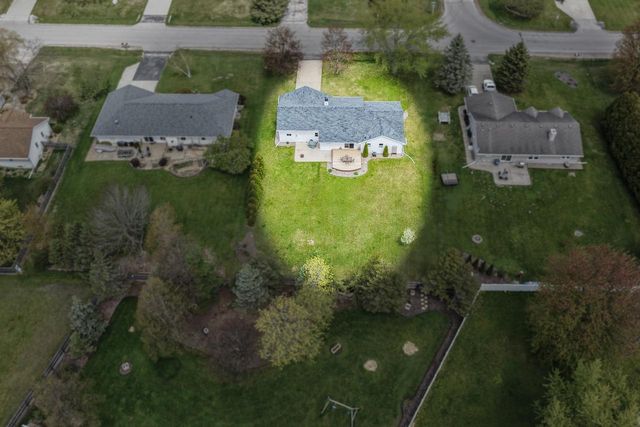 2067 ELVIRA WAY, Green Bay, WI 54313