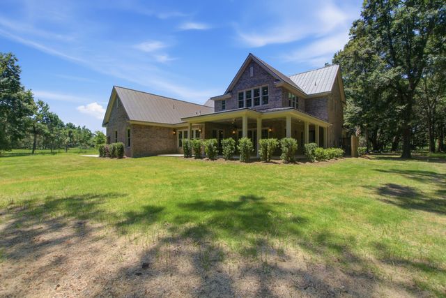 3820 Gnarled Oaks Lane, Johns Island, SC 29455