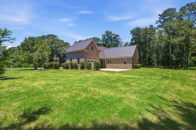 3820 Gnarled Oaks Lane, Johns Island, SC 29455
