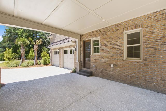 3820 Gnarled Oaks Lane, Johns Island, SC 29455