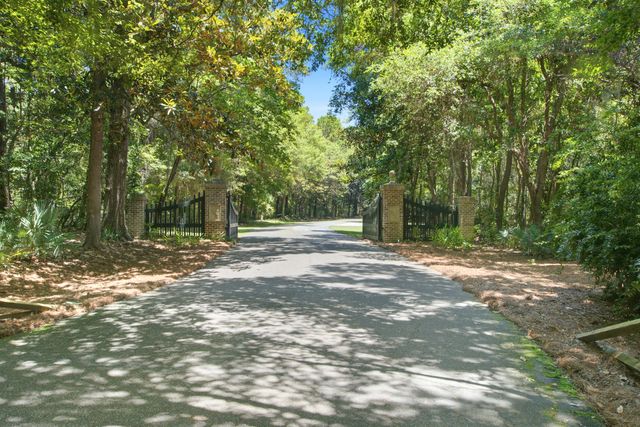 3820 Gnarled Oaks Lane, Johns Island, SC 29455