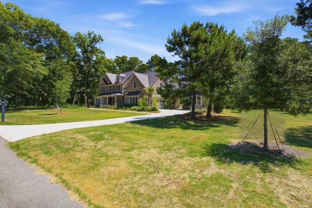 3820 Gnarled Oaks Lane, Johns Island, SC 29455