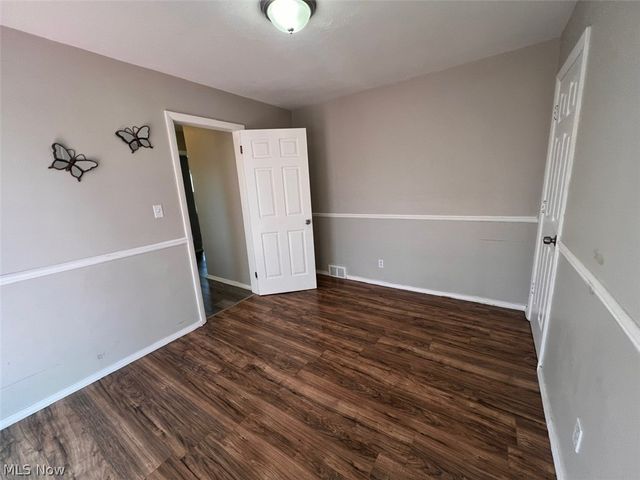 14 Ennis Avenue, Bedford, OH 44146
