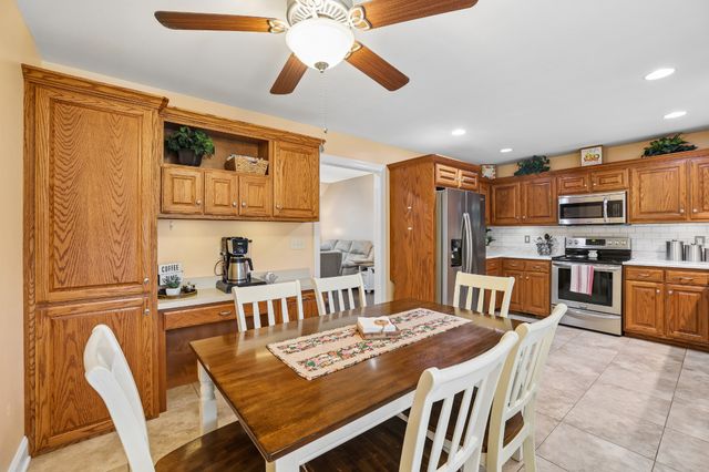 77 Shady Acres Ln, Tullahoma, TN 37388